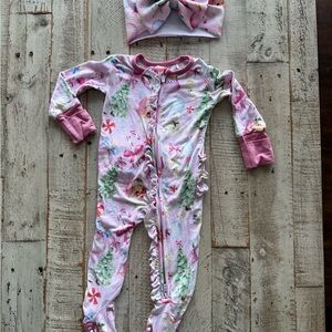 Bums & Roses Baby Girl Sleeper + Bow Headband | 3–6 Months